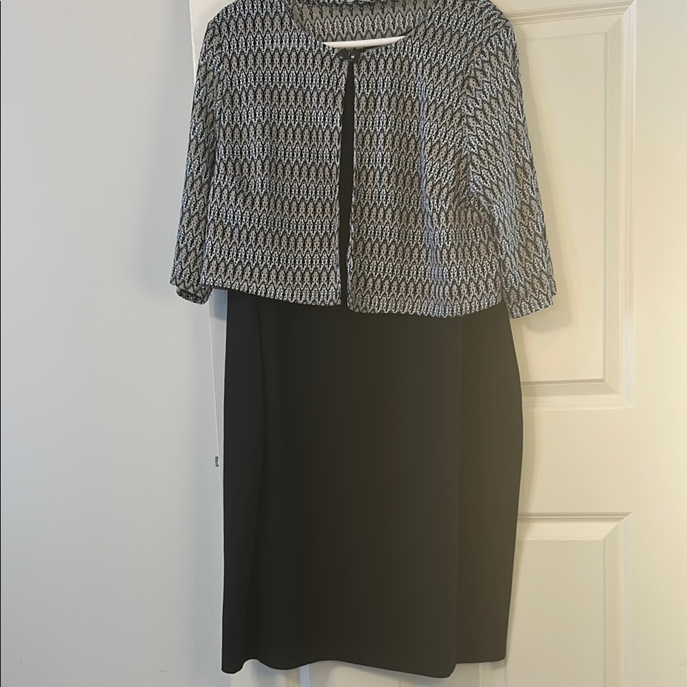 Danny & Nicole Black and White Midi Dress